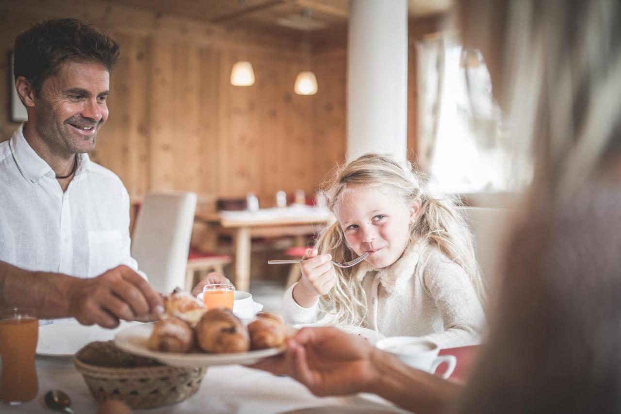 Hotel Fameli Olang Εξωτερικό φωτογραφία